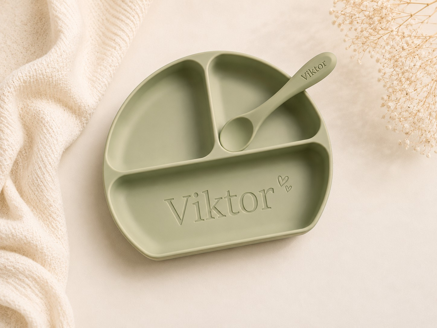 bord en lepel groen productfoto-Photoroom