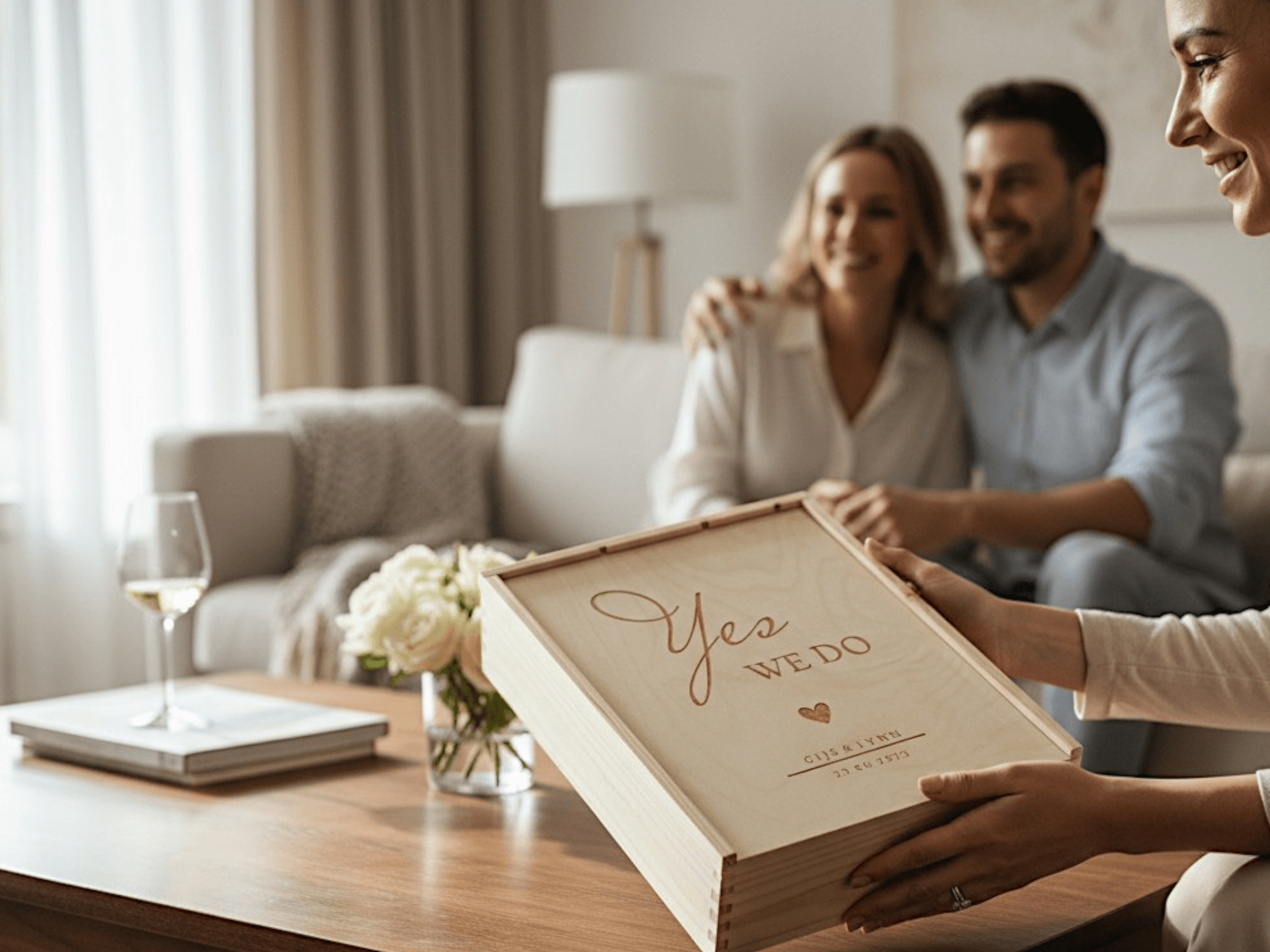 3 luik wijnkist sfeerfoto-Photoroom