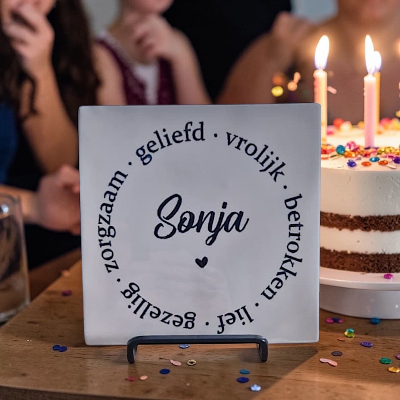 sonja tegeltje-Photoroom