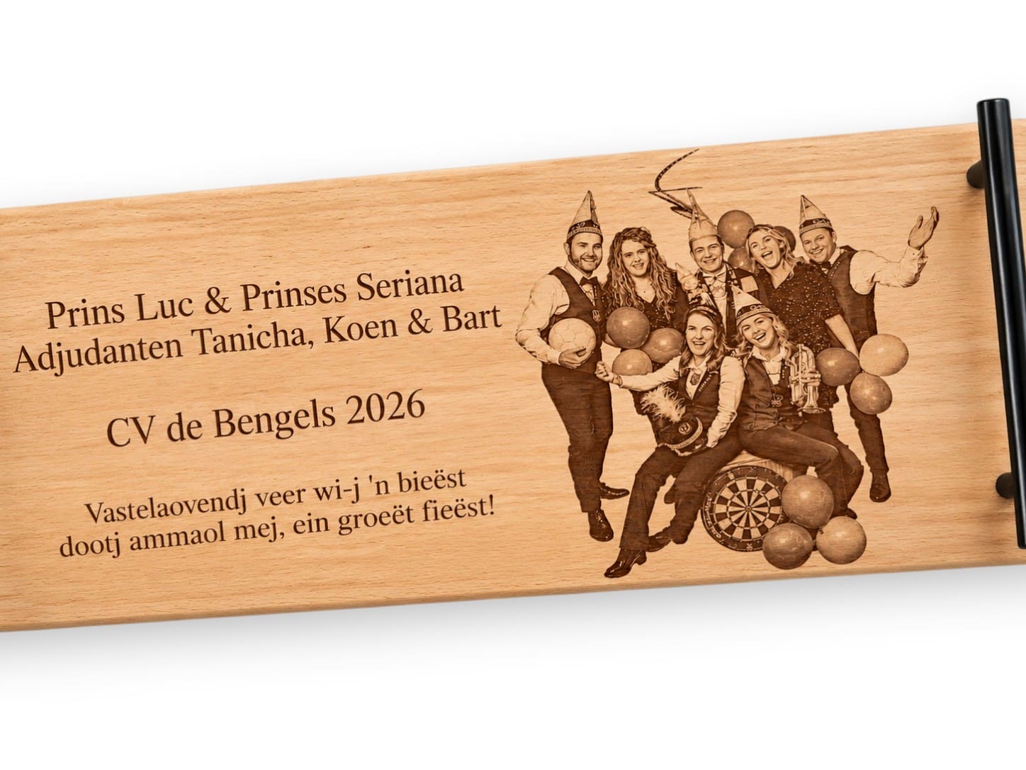 Dezelfde foto, gegraveerd op hout